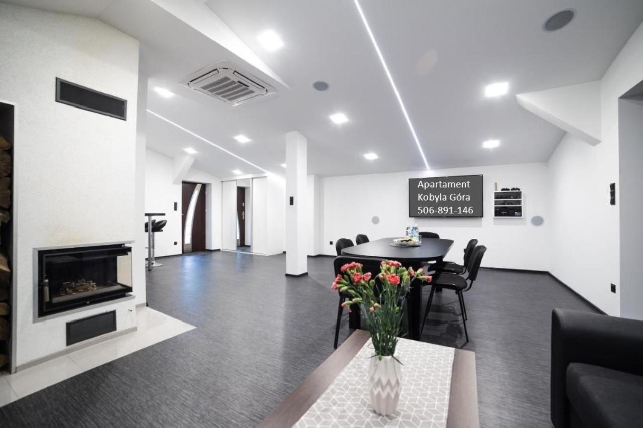 Apartament Iwona Kobyla Góra Exteriör bild